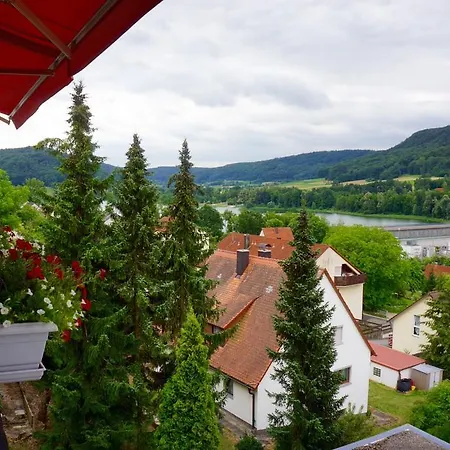 Gaestehaus Cafe Ruff בית הארחה